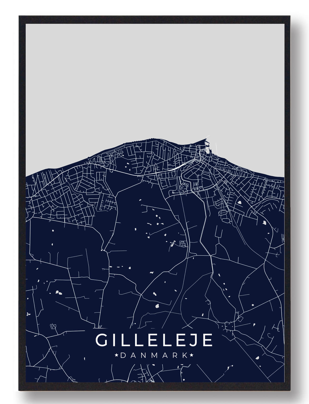 Gilleleje Plakat i Mørkeblå - Unik Kunst til Dit Hjem