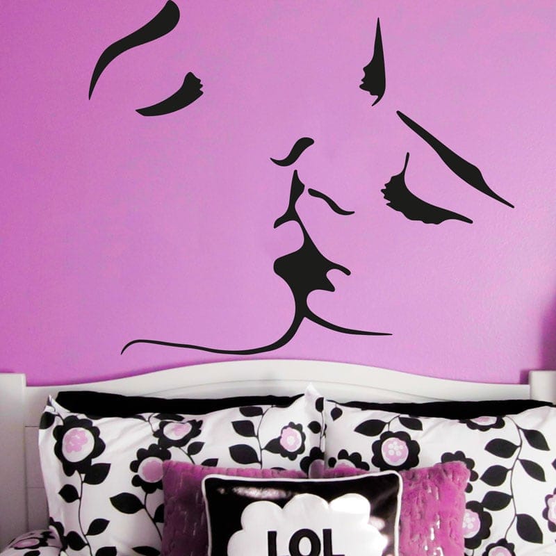Romantisk Kys Wallsticker til Soveværelset - Intim Dekoration