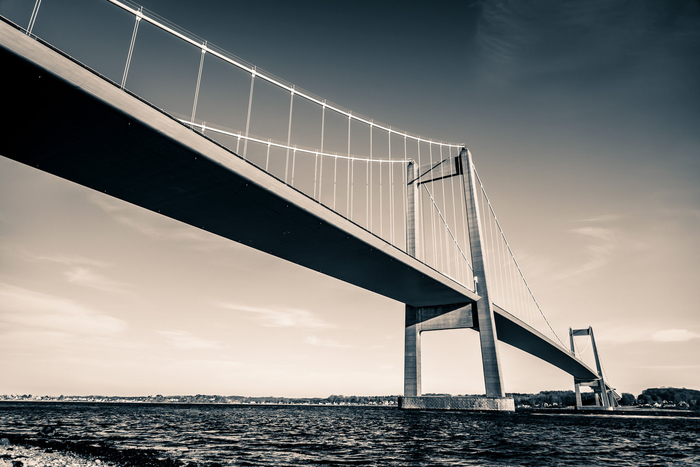 Unikt Kunstværk: Little Belt Bridge af Andreas Mørck