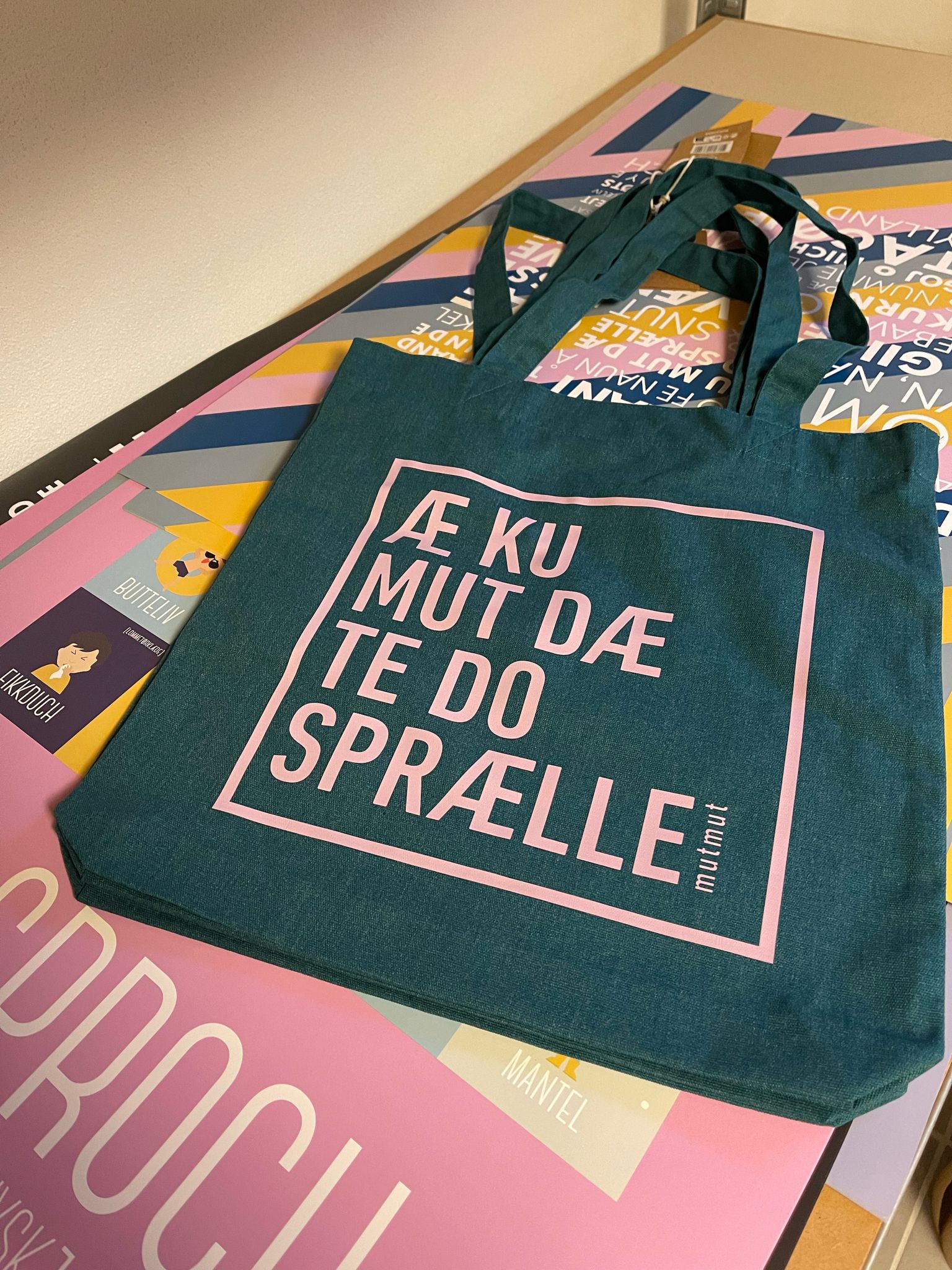Trendy Mulepose i Petroleum Lyserødt Design fra Mutmut