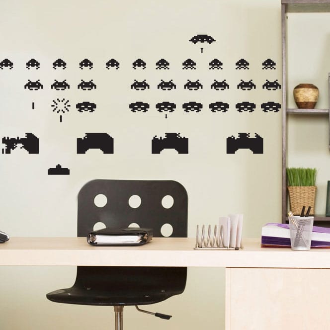 Space Invaders Vægklistermærke – Retro Spil Dekoration