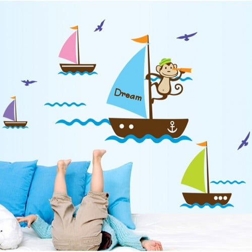 Farverig Wallsticker med Skibe og Abe til Børneværelset